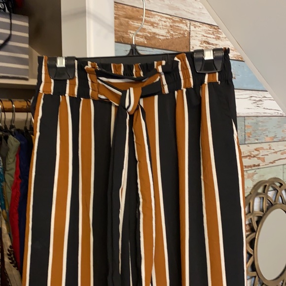 Angie Striped Culottes NWOT - Picture 3 of 9